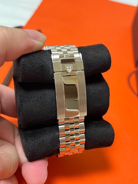 79360B（高級時計）の商品画像 - 査定依頼日：2025年10月4日 - 最高査定価格：600,000円