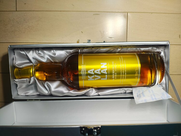 KAVALAN ex-BOURBON OAK（お酒）の商品画像 - 査定依頼日：2026年10月4日 - 最高査定価格：10,000円