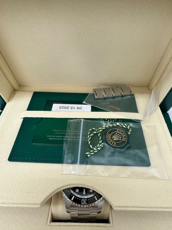 ロレックス シードゥエラー 12666（高級時計）の商品画像 - 査定依頼日：2025年8月26日 - 最高査定価格：1,500,000円