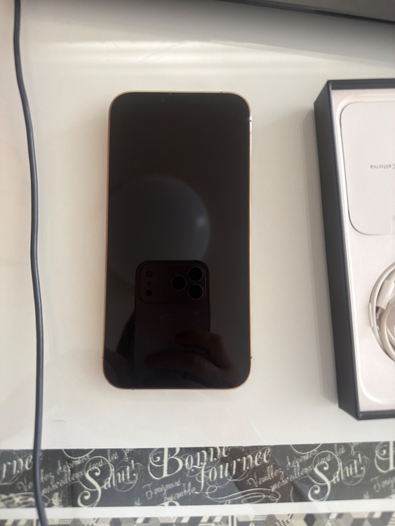 iPhone 13pro max 256GB（スマホ）の商品画像 - 査定依頼日：2026年10月1日 - 最高査定価格：62,000円