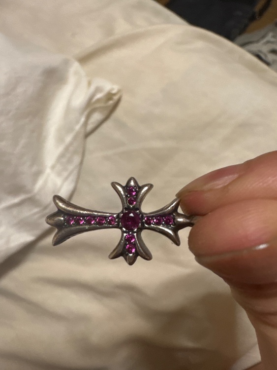 ファットクロス/タイニーファットクロスチャーム（宝石）の商品画像 - 査定依頼日：2026年2月27日 - 最高査定価格：100,000円