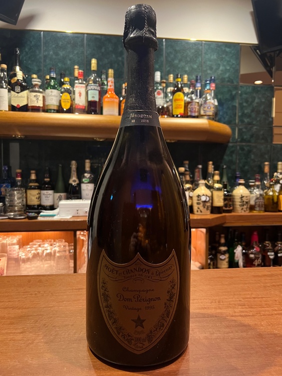 ドンペリニョン　ジョロボアム（お酒）の商品画像 - 査定依頼日：2026年7月19日 - 最高査定価格：150,000円