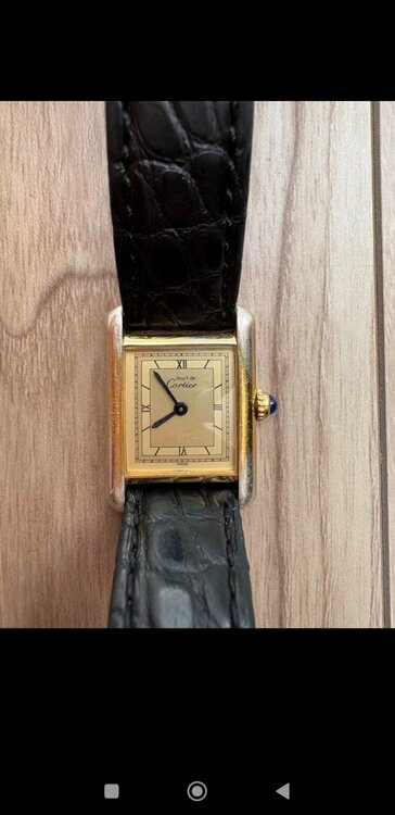 カルティエ タンク カルティエ　（高級時計）の商品画像 - 査定依頼日：2025年12月18日 - 最高査定価格：250,000円