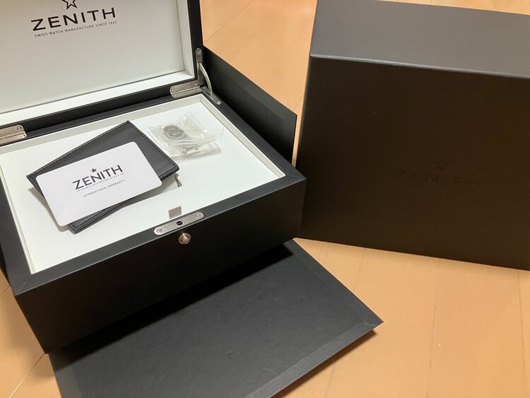 ゼニスクロノマスタースポーツ（高級時計）の商品画像 - 査定依頼日：2025年8月18日 - 最高査定価格：880,000円