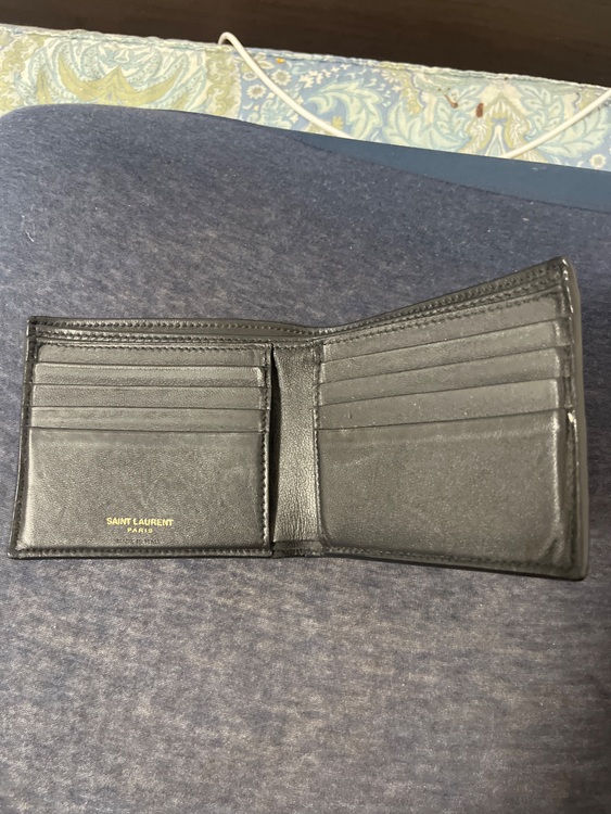 イブサンローラン  （ブランドバッグ）の商品画像 - 査定依頼日：2025年9月21日 - 最高査定価格：20,000円