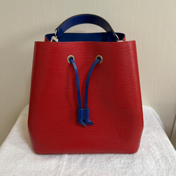 エピノエ（ブランドバッグ）の商品画像 - 査定依頼日：2025年2月3日 - 最高査定価格：100,000円