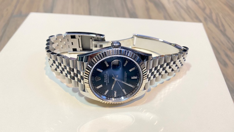 ロレックス デイトジャスト 126334（高級時計）の商品画像 - 査定依頼日：2026年2月8日 - 最高査定価格：2,350,000円