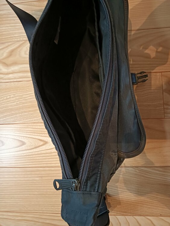 PORTER SACS BAR ポーター サックスバー 383-05714 ナイ（ブランドバッグ）の商品画像 - 査定依頼日：2026年3月1日 - 最高査定価格：1,000円