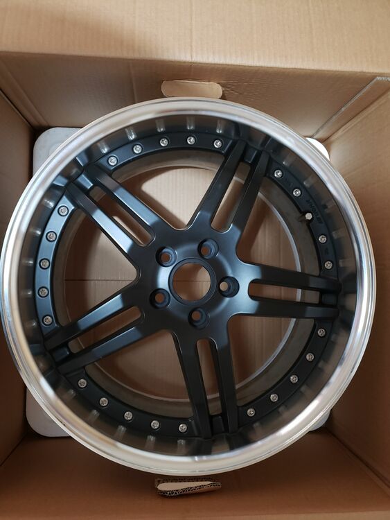 ワークグノーシスgs2（カー用品）の商品画像 - 査定依頼日：2025年10月23日 - 最高査定価格：11,000円