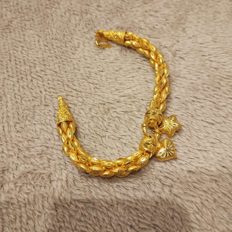 ブレスレット（23金）（金・貴金属）の商品画像 - 査定依頼日：2025年3月12日 - 最高査定価格：390,000円