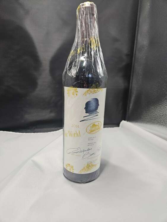 オーパスワン  2014（お酒）の商品画像 - 査定依頼日：2025年5月1日 - 最高査定価格：48,000円