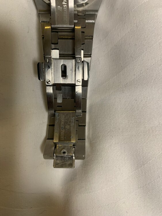 オーデマピゲ ロイヤルオーク （高級時計）の商品画像 - 査定依頼日：2025年4月11日 - 最高査定価格：4,200,000円