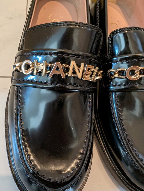 ローファー（古着・ファッション）の商品画像 - 査定依頼日：2025年12月14日 - 最高査定価格：100,000円