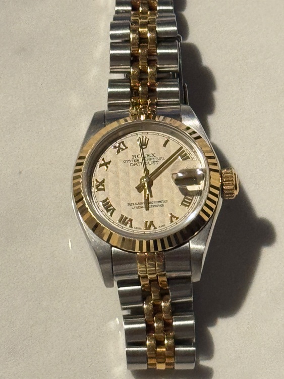 ロレックスデイトジャストピラミッド（高級時計）の商品画像 - 査定依頼日：2025年10月9日 - 最高査定価格：500,000円