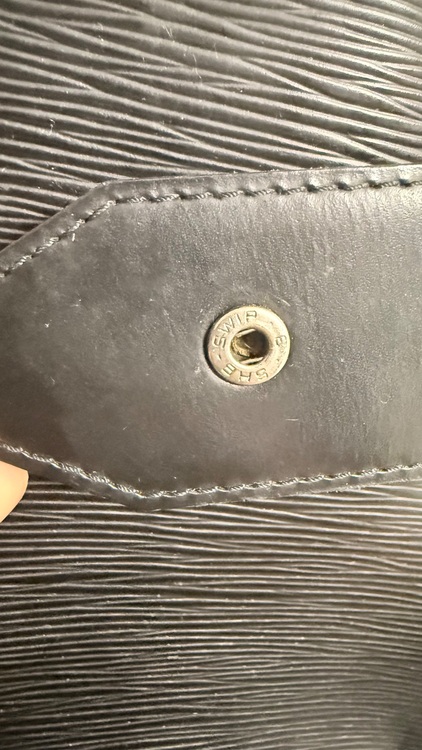 ルイヴィトン エピ （ブランドバッグ）の商品画像 - 査定依頼日：2025年11月2日 - 最高査定価格：65,000円