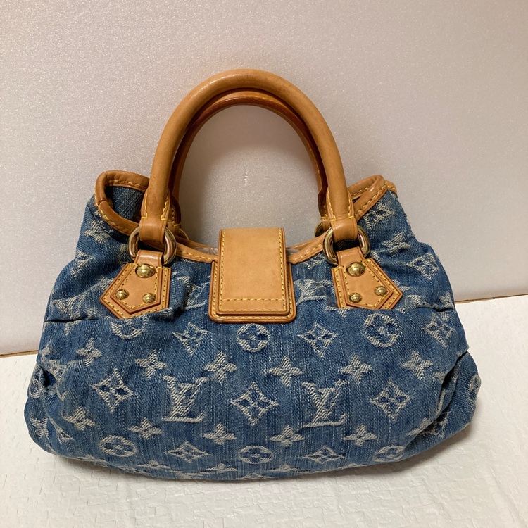 プリーティ（ブランドバッグ）の商品画像 - 査定依頼日：2025年11月30日 - 最高査定価格：350,000円