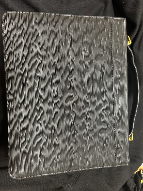 ルイヴィトン エピ （ブランドバッグ）の商品画像 - 査定依頼日：2026年1月16日 - 最高査定価格：70,000円