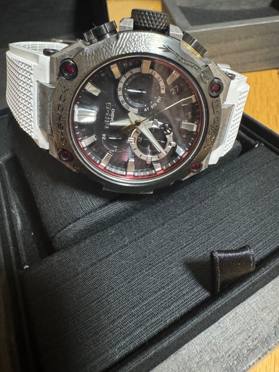 MRG-B2000SG-1AJR（高級時計）の商品画像 - 査定依頼日：2025年8月27日 - 最高査定価格：100,000円