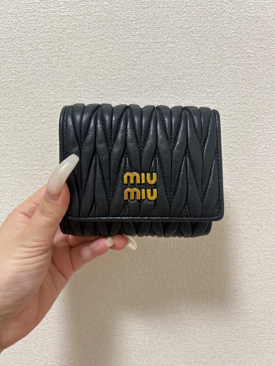 ミュウミュウ  （ブランドバッグ）の商品画像 - 査定依頼日：2025年10月8日 - 最高査定価格：25,000円