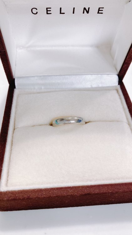 セリーヌプラチナリング/内側ルビー入り（金・貴金属）の商品画像 - 査定依頼日：2023年6月20日 - 最高査定価格：60,000円