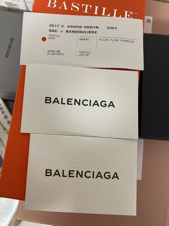 バレンシアガ誕生100年の時のコレクション発表された時のバッグです。青山店で購入（ブランドバッグ）の商品画像 - 査定依頼日：2025年9月24日 - 最高査定価格：25,000円