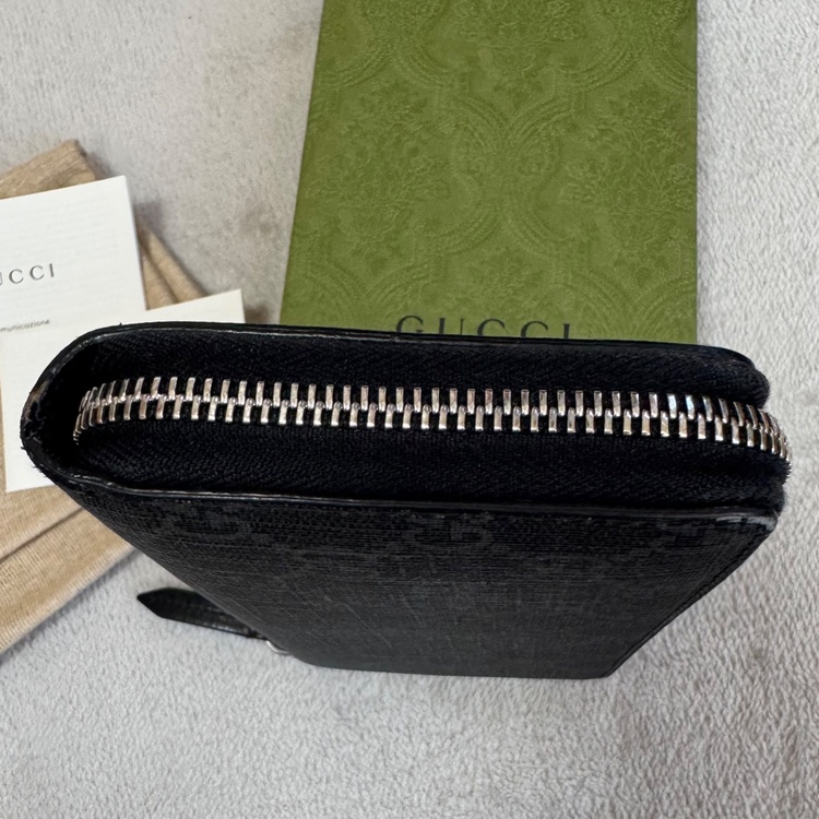 GUCCI 長財布 スネーク GGスプリーム ラウンドファスナー （ブランド財布・小物）の商品画像 - 査定依頼日：2026年5月11日 - 最高査定価格：20,000円