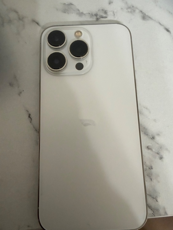 iPhone 13 Pro 256GB docomo（スマホ）の商品画像 - 査定依頼日：2026年2月23日 - 最高査定価格：41,000円