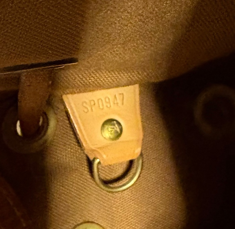 ルイヴィトン モンスリ ミニ モノグラム リュック SP0947（ブランドバッグ）の商品画像 - 査定依頼日：2026年4月8日 - 最高査定価格：100,000円