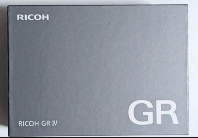 RICOH GR Ⅳ（カメラ）の商品画像 - 査定依頼日：2025年10月15日 - 最高査定価格：150,000円