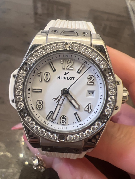 ウブロ ビックバン （高級時計）の商品画像 - 査定依頼日：2025年8月30日 - 最高査定価格：930,000円