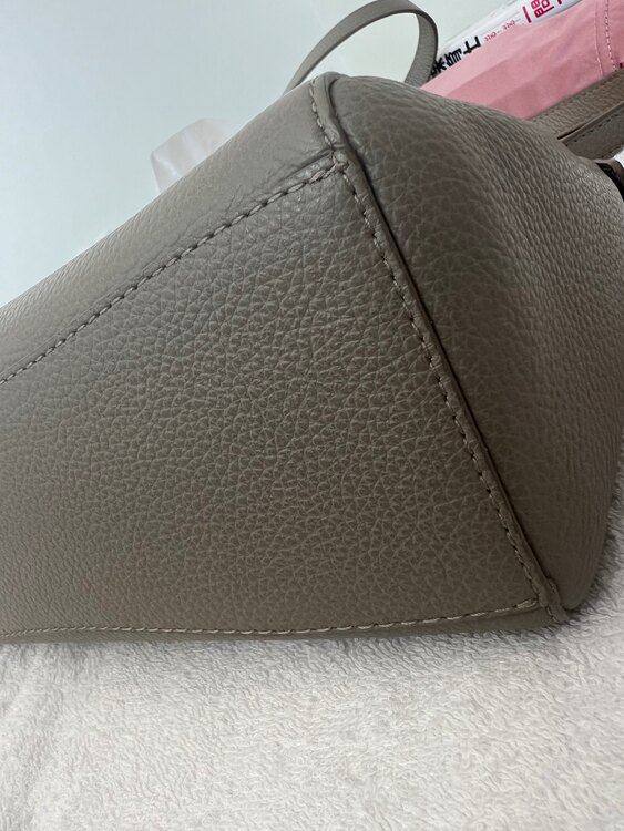 FURLA 2Wayバック（ブランドバッグ）の商品画像 - 査定依頼日：2025年2月17日 - 最高査定価格：5,000円