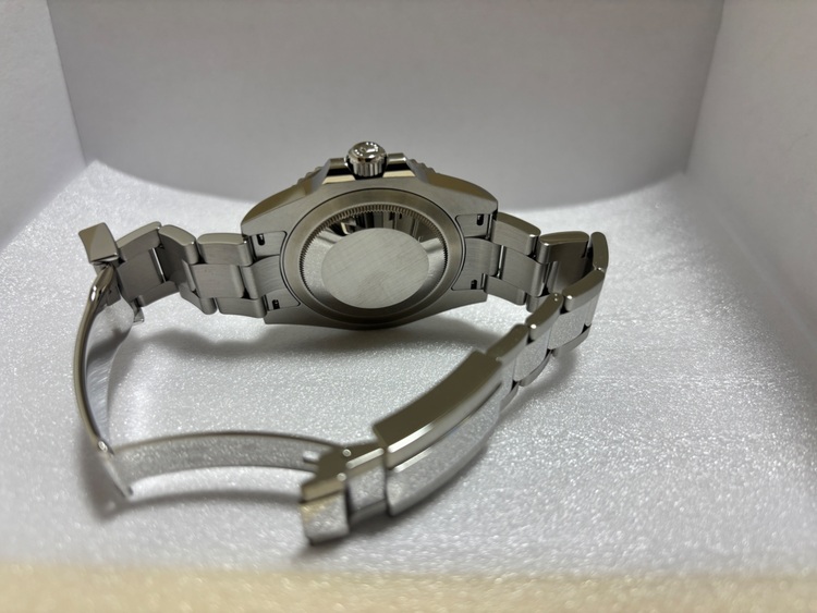 ロレックス GMTマスター 126710bln（高級時計）の商品画像 - 査定依頼日：2025年11月20日 - 最高査定価格：2,600,000円