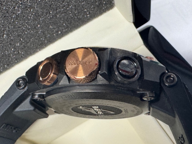 G-SHOCK MR-G MRG-B2000R-1AJr（高級時計）の商品画像 - 査定依頼日：2025年8月27日 - 最高査定価格：100,000円