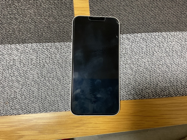 iPhone iPhone 13 128GB SIMフリー（スマホ）の商品画像 - 査定依頼日：2026年8月29日 - 最高査定価格：39,500円
