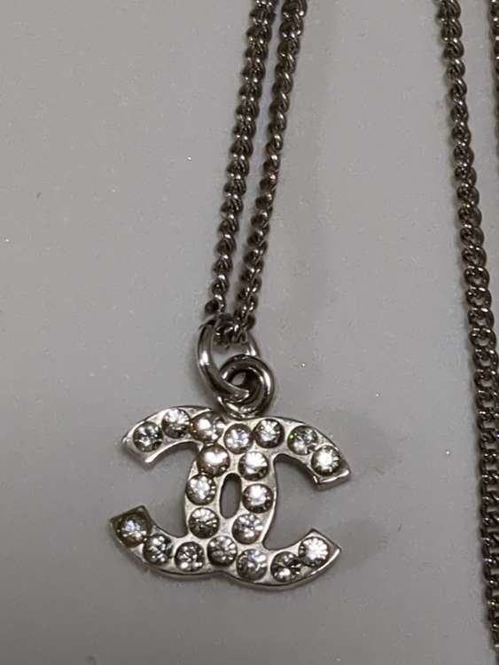 CHANEL　ココマークシルバーラインストーンネックレス（金・貴金属）の商品画像 - 査定依頼日：2023年6月7日 - 最高査定価格：35,000円