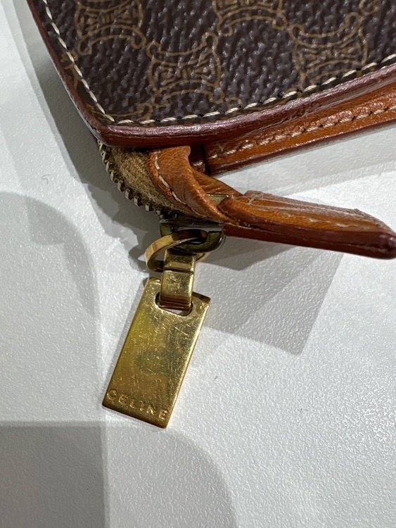 セリーヌ  （ブランドバッグ）の商品画像 - 査定依頼日：2026年3月19日 - 最高査定価格：28,000円