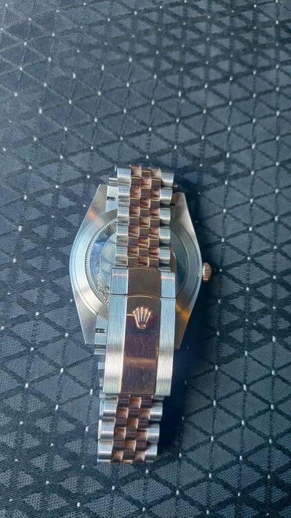 ロレックス デイトジャスト 126331（高級時計）の商品画像 - 査定依頼日：2026年1月5日 - 最高査定価格：3,070,000円