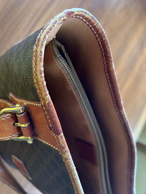 バケツ型パック（ブランドバッグ）の商品画像 - 査定依頼日：2025年2月2日 - 最高査定価格：5,000円