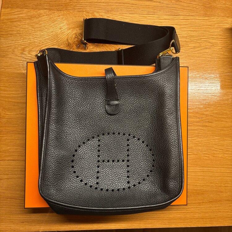 エルメス エブリン （ブランドバッグ）の商品画像 - 査定依頼日：2025年3月31日 - 最高査定価格：350,000円