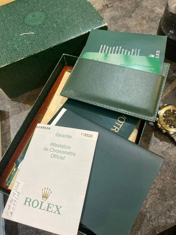 ロレックス デイトナ 11652（高級時計）の商品画像 - 査定依頼日：2024年12月27日 - 最高査定価格：2,700,000円