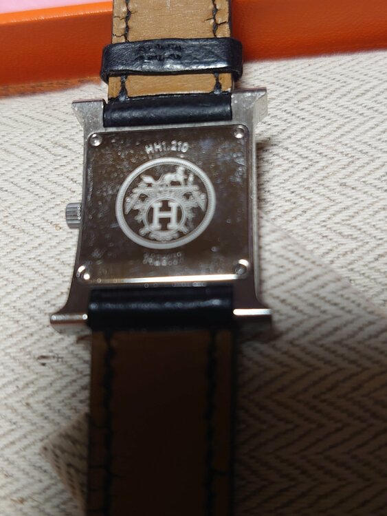 エルメス　Hウォッチ　HH1.210 ブラック（ブランド財布・小物）の商品画像 - 査定依頼日：2026年9月1日 - 最高査定価格：60,000円