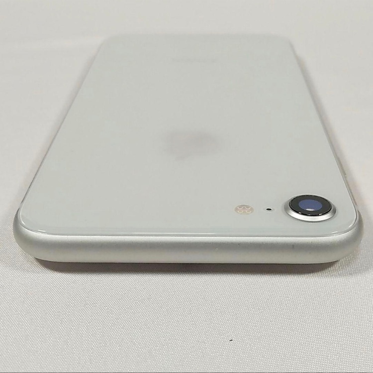 iPhone iPhone8 64GB SIMフリー（スマホ）の商品画像 - 査定依頼日：2026年7月28日 - 最高査定価格：4,500円