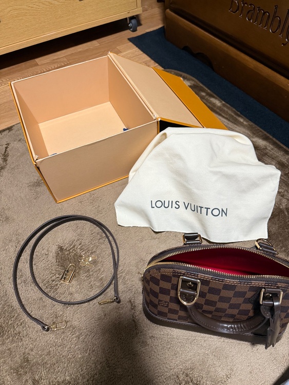 ルイヴィトン アルマ （ブランドバッグ）の商品画像 - 査定依頼日：2025年11月8日 - 最高査定価格：180,000円