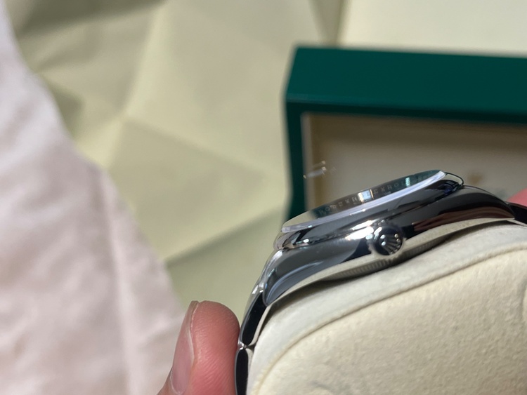 ロレックス パーペチュアル 126000（高級時計）の商品画像 - 査定依頼日：2025年12月9日 - 最高査定価格：1,900,000円