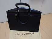 ルイヴィトン エピ （ブランドバッグ）の商品画像 - 査定依頼日：2025年2月7日 - 最高査定価格：12,000円