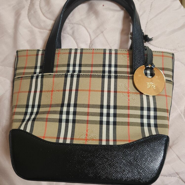 その他 バーバリー （ブランドバッグ）の商品画像 - 査定依頼日：2025年11月21日 - 最高査定価格：15,000円