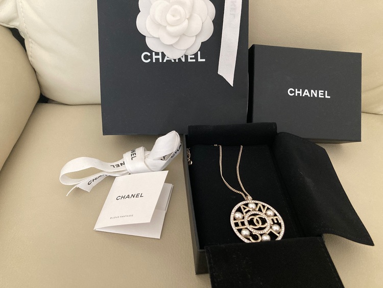 CHANEL シャネル CCマーク サークル パール ラインストーン　ゴールド （金・貴金属）の商品画像 - 査定依頼日：2022年7月5日 - 最高査定価格：50,000円
