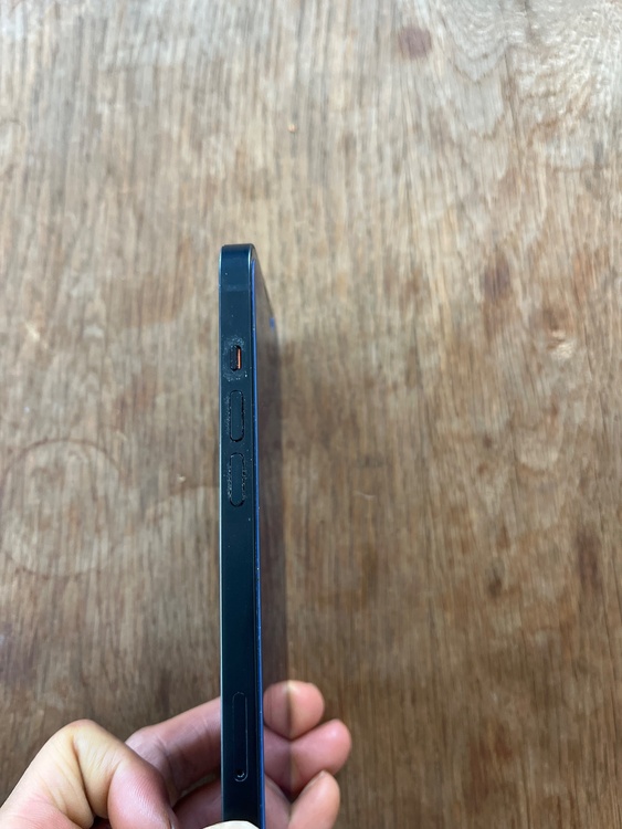 iPhone iPhone 13 128GB SIMフリー（スマホ）の商品画像 - 査定依頼日：2026年7月27日 - 最高査定価格：35,000円