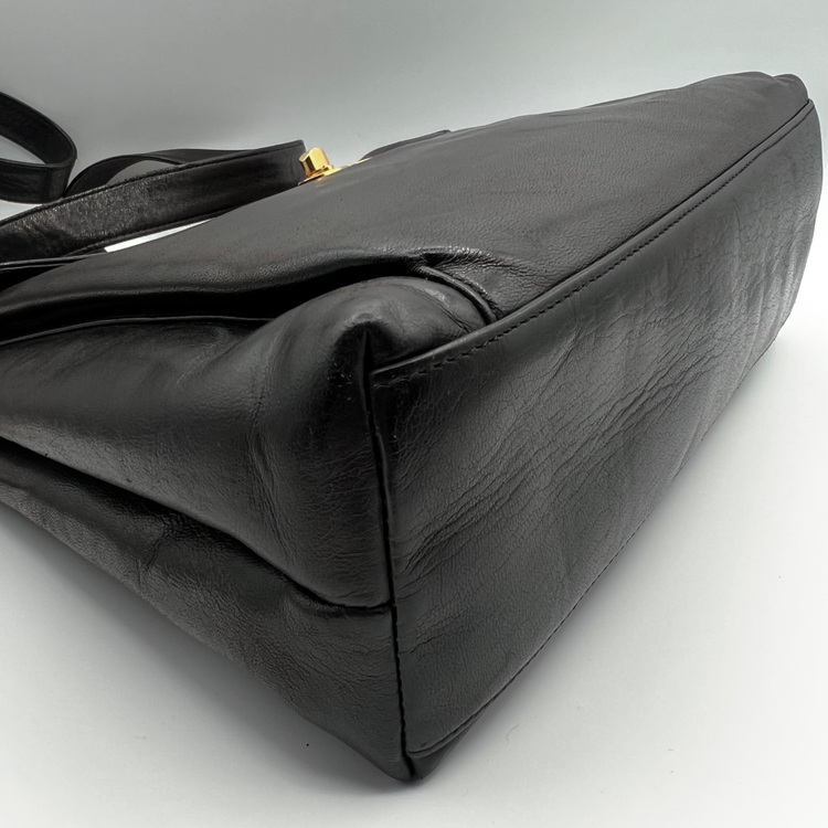 シャネル チェーントートバッグ ブラック（ブランドバッグ）の商品画像 - 査定依頼日：2025年11月28日 - 最高査定価格：150,000円