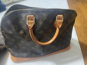 M51130（ブランドバッグ）の商品画像 - 査定依頼日：2026年4月19日 - 最高査定価格：70,000円